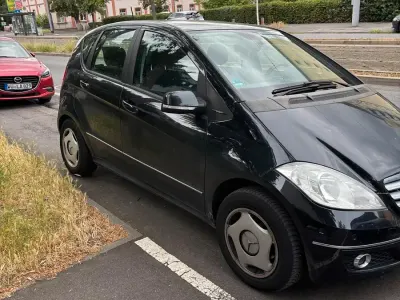 Gebraucht Mercedes A160 95 PS (69 kW) 2011 Schwarz Kleinwagen