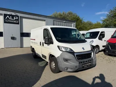 Gebraucht Peugeot Boxer 110 PS (80 kW) 2015 Weiß Van