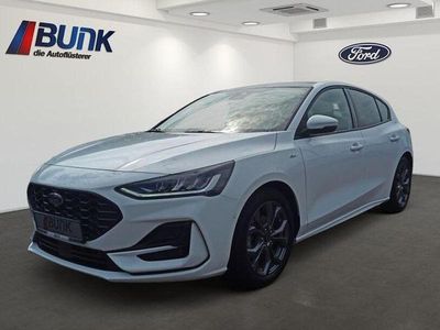Second-hand Ford Focus ST-Line 125 CP (91 kW) 2023 Alb Berlinǎ