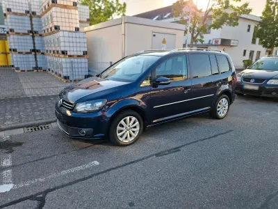 Gebraucht VW Touran 140 PS (102 kW) 2012 Schwarz Van / Kleinbus