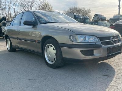 Gebraucht Opel Omega 136 PS (100 kW) 1997 Gold Limousine