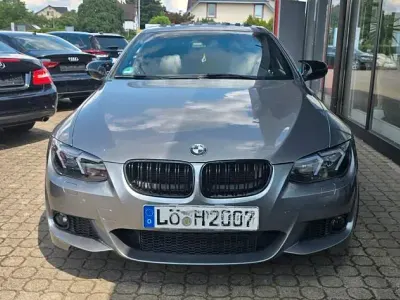 Gebraucht BMW 325 Comfort Edition 204 PS (150 kW) 2010 Grau Coupé