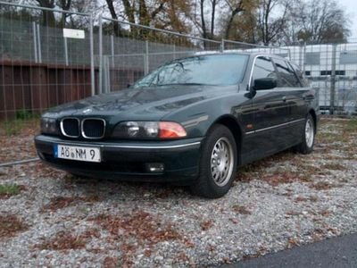 BMW 523