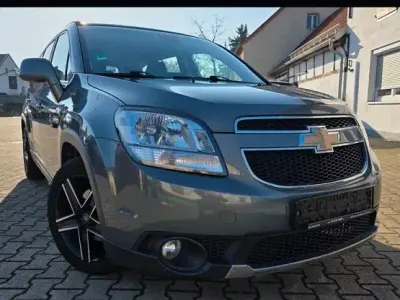 Gebraucht Chevrolet Orlando 163 PS (119 kW) 2011 Grau Van / Kleinbus