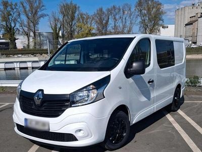 Gebraucht Renault Trafic 145 PS (106 kW) 2018 Weiß Van / Kleinbus