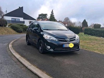 Gebraucht Toyota Verso 112 PS (82 kW) 2014 Schwarz Van / Kleinbus