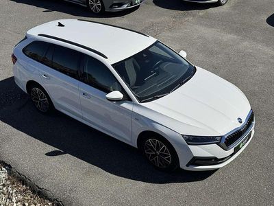 Usata Skoda Octavia Ambition 150 CV (110 kW) 2022 Bianco Station wagon