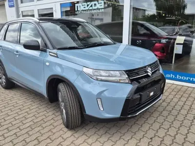 Gebraucht Suzuki Vitara Comfort 131 PS (96 kW) 2025 Ice grayish blue metallic SUV
