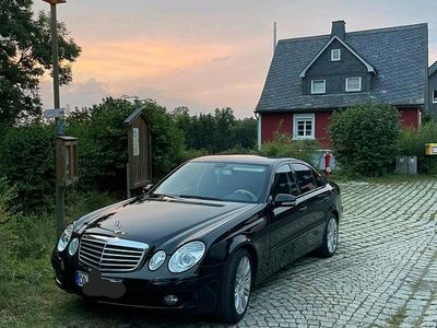 Usata Mercedes E220 190 CV (139 kW) 2006 Nero Utilitaria
