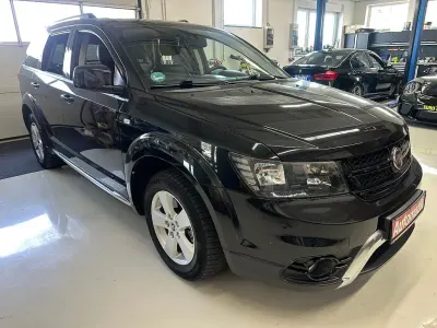 Gebraucht Fiat Freemont Cross 170 PS (125 kW) 2016 Schwarz SUV