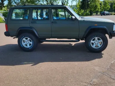 Gebraucht Jeep Cherokee 184 PS (135 kW) 1992 Grün SUV