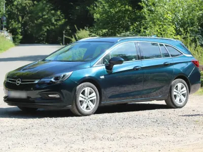 Gebraucht Opel Astra Innovation 150 PS (110 kW) 2017 Grün Kombi