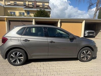 Gebraucht VW Polo 95 PS (69 kW) 2021 Grau Kleinwagen
