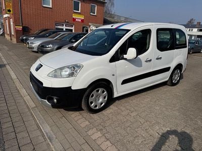 Gebraucht Peugeot Partner Tepee Tendance 92 PS (67 kW) 2012 Weiß Van / Kleinbus