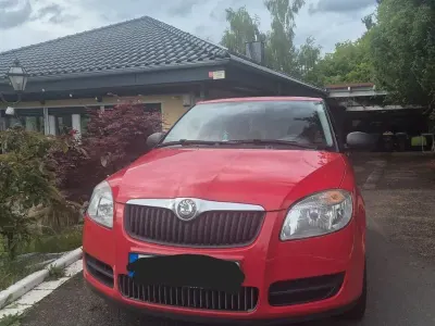 Gebraucht Skoda Fabia Classic 69 PS (50 kW) 2009 Rot Limousine