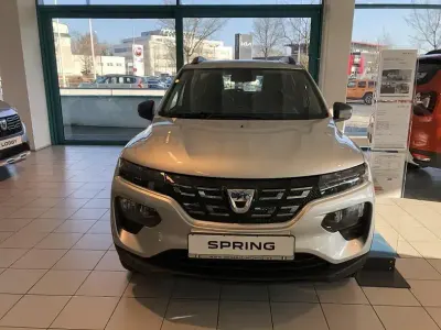 Usado Dacia Spring Business 33 kW (45 CV) 2021 Gris Utilitario