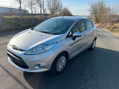 Usata Ford Fiesta 96 CV (70 kW) 2012 Grigio Utilitaria