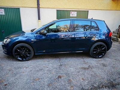 Gebraucht VW Golf VII 110 PS (80 kW) 2016 Blau Kleinwagen