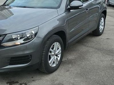Gebraucht VW Tiguan Trendline 122 PS (89 kW) 2014 Grau SUV