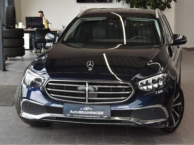 Second-hand Mercedes E220 Exclusive 200 CP (147 kW) 2022 Albastru Berlinǎ