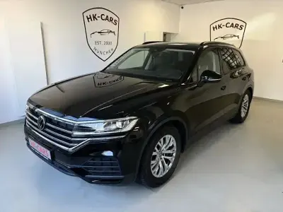 Gebraucht VW Touareg 231 PS (169 kW) 2024 Mythos black SUV