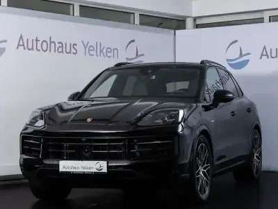Gebraucht Porsche Cayenne E-Hybrid 470 PS (345 kW) 2024 Schwarz SUV