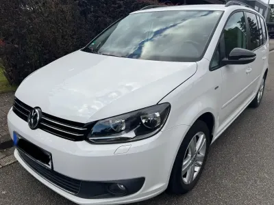Gebraucht VW Touran Match 105 PS (77 kW) 2012 Weiß Van / Kleinbus