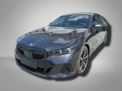 Gebraucht BMW 540 M Sport 286 PS (210 kW) 2026 Sophistograu brillanteffekt metallic Limousine