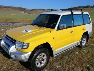 Gebraucht Mitsubishi Pajero 125 PS (91 kW) 2011 Gelb SUV