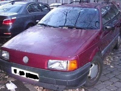 Gebraucht VW Passat 90 PS (66 kW) 1990 Rot metallic Kombi