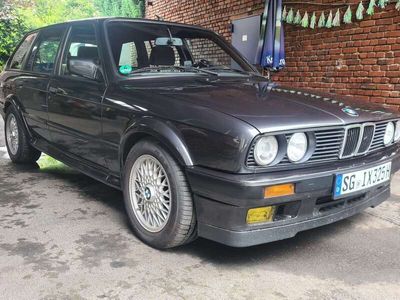 BMW 325