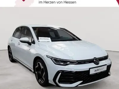 Usata VW Golf VIII R-line 150 CV (110 kW) 2025 Bianco Berlina