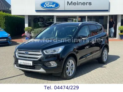 Gebraucht Ford Kuga Titanium 150 PS (110 kW) 2020 Schwarz SUV