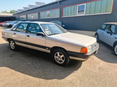 Gebraucht Audi 100 90 PS (66 kW) 1989 Silber Limousine