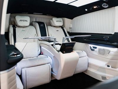 Schwarz Gebraucht 2024 Mercedes EQV300 Van / Kleinbus | 285.600 €