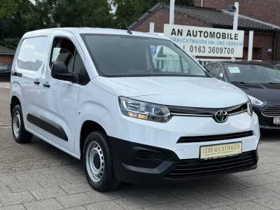 Begagnad Toyota Proace City City 110 HK (80 kW) 2023 Vit Minibuss