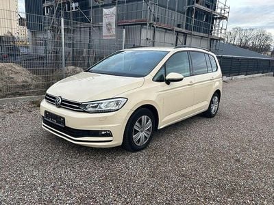 Gebraucht VW Touran Comfortline 116 PS (85 kW) 2020 Beige Van / Kleinbus