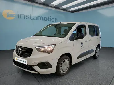 Gebraucht Opel Combo 131 PS (96 kW) 2022 Weiß Van / Kleinbus