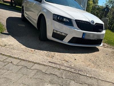 Gebraucht Skoda Octavia RS 184 PS (135 kW) 2017 Weiß Kombi