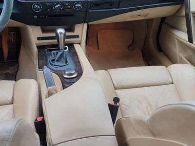 BMW 525