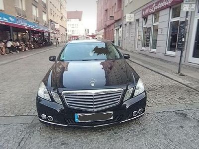 Second-hand Mercedes E250 204 CP (150 kW) 2009 Negru Berlinǎ