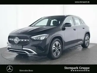 Gebraucht Mercedes GLA180 Progressive 136 PS (100 kW) 2025 Unilack nachtschwarz SUV