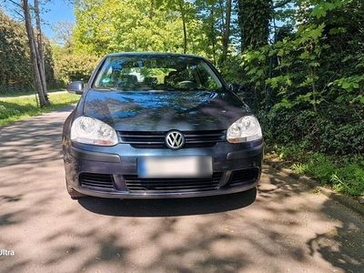 Usata VW Golf IV 75 CV (55 kW) 2004 Blu Berlina