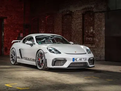 Gebraucht Porsche Cayman GT4 420 PS (308 kW) 2021 Kreide Coupé