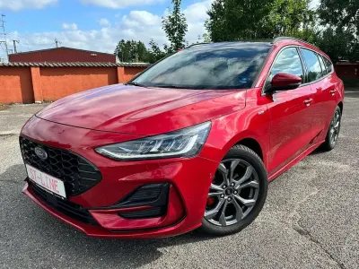 Gebraucht Ford Focus ST-Line 116 PS (85 kW) 2025 Rot Limousine