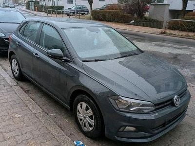 Gebraucht VW Polo Trendline 80 PS (58 kW) 2018 Grau Kleinwagen