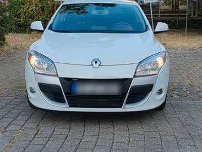 Gebraucht Renault Mégane Coupé Dynamique 131 PS (96 kW) 2010 Weiß Coupé