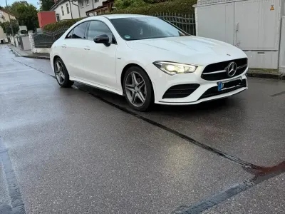 Gebraucht Mercedes CLA200 163 PS (119 kW) 2022 Weiß Coupé