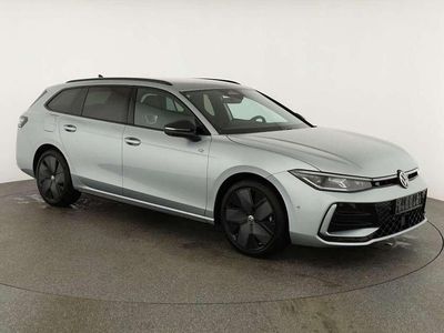 Neu VW Passat R-line 193 PS (141 kW) 2026 Oyster silver metallic Kombi