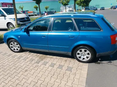 Gebraucht Audi A4 130 PS (95 kW) 2002 Blau Kombi